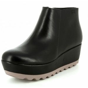 Camper "Laika" Supersoft Black Leather Ankle Boots